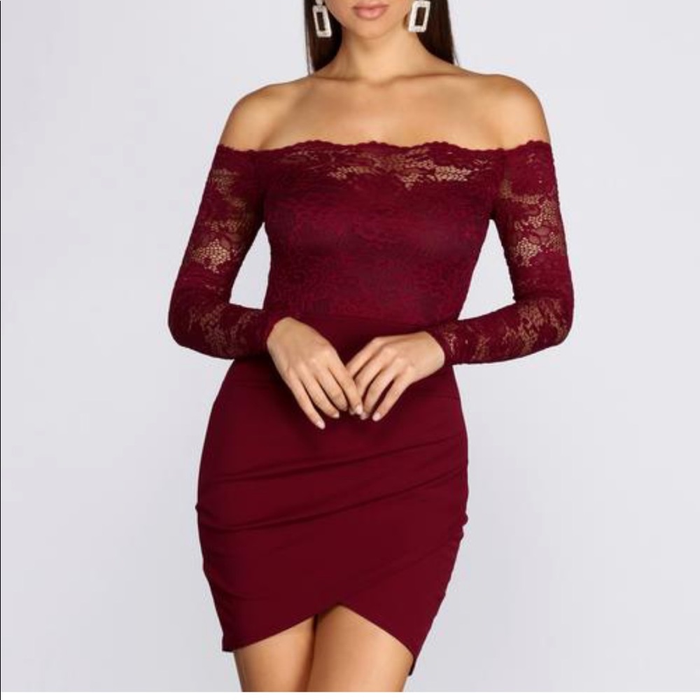 Windsor “ALL THAT LACE MINI DRESS”
